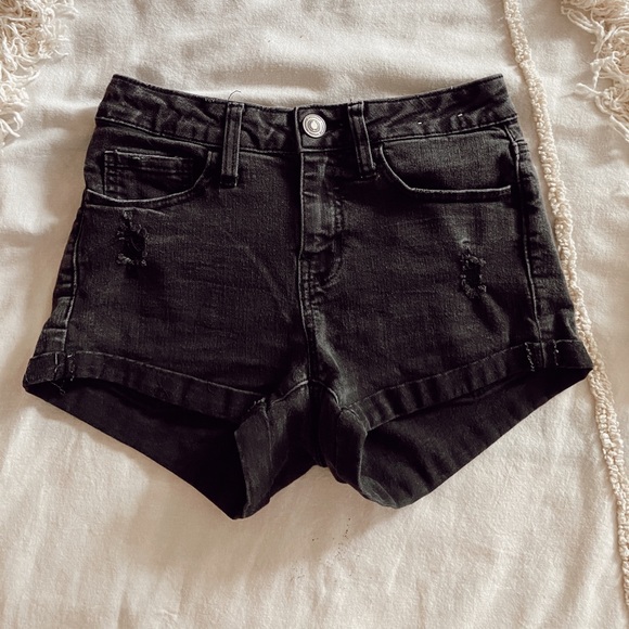 Black High-Rise Shortie Jeans - Picture 1 of 3